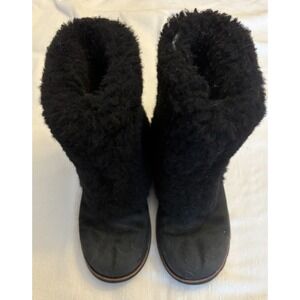 UGG Classic Women's Winter Boots - Black, US 5 Leather/Genuine Sheep Skin (flaw)